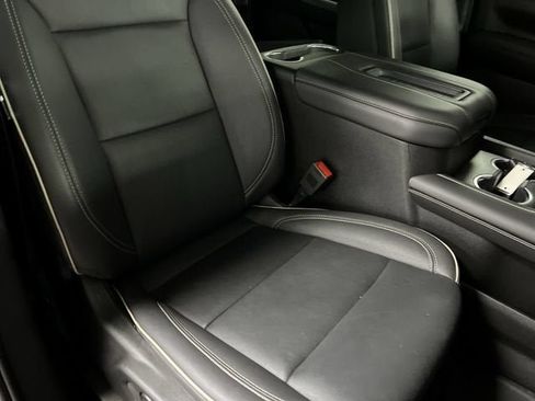 Certified 2023 GMC Yukon XL SLT w/ SLT Luxury Package AWD/4WD image 28