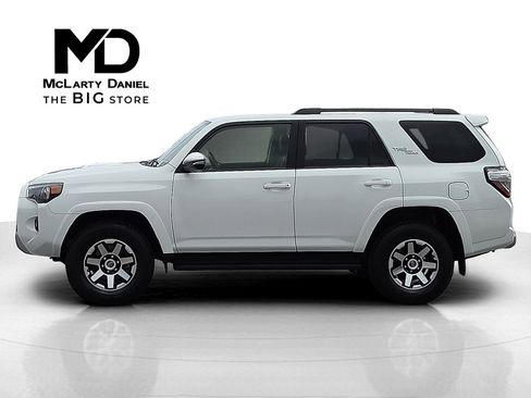 Used 2024 Toyota 4Runner TRD Off-Road Premium image 3