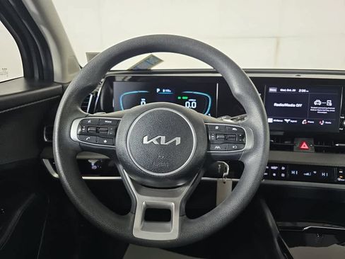 Used 2023 Kia Sportage LX image 28