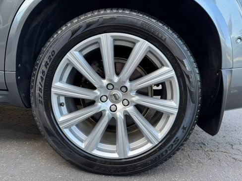 Used 2017 Volvo XC90 T6 Momentum w/ Vision Package AWD/4WD image 18