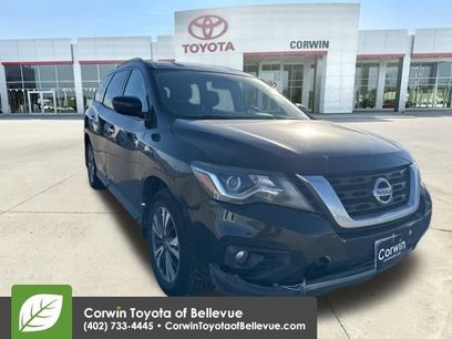 Used 2017 Nissan Pathfinder SV