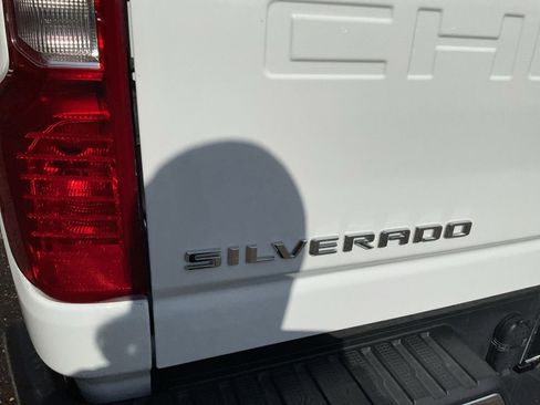 Used 2025 Chevrolet Silverado 2500 LT w/ Convenience Package AWD/4WD image 28