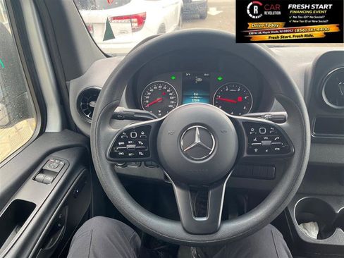 Used 2024 Mercedes-Benz Sprinter 2500 image 26