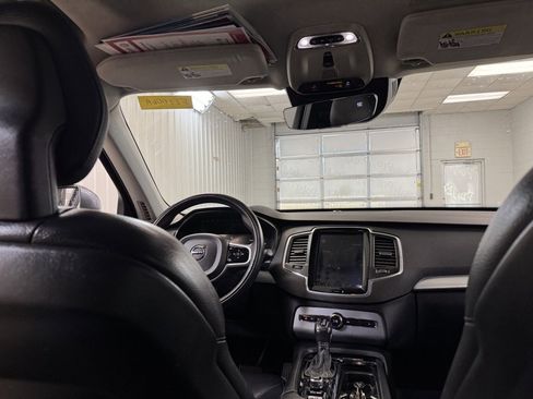 Used 2018 Volvo XC90 T5 Momentum w/ Convenience Package image 24