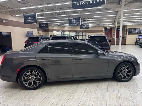 Used 2017 Chrysler 300 S RWD image 11