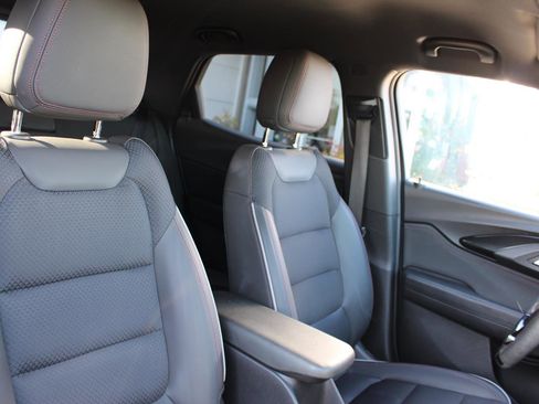 Used 2022 Chevrolet TrailBlazer RS image 16