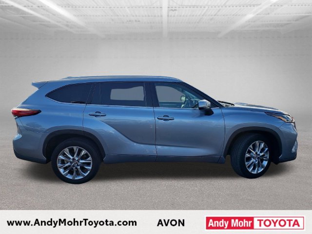 Used 2023 Toyota Highlander Limited FWD image 8
