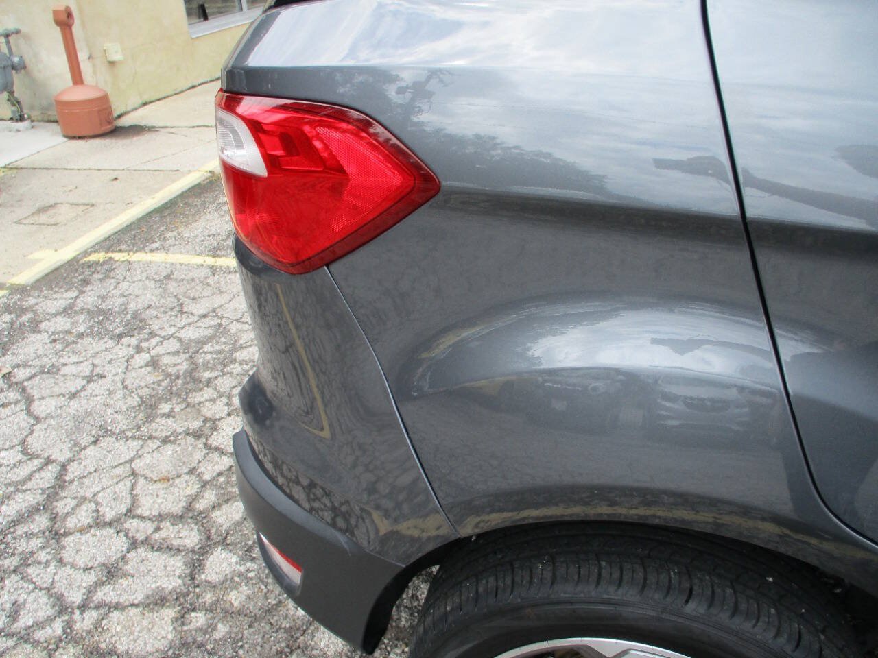 Used 2021 Ford EcoSport Titanium AWD/4WD image 18
