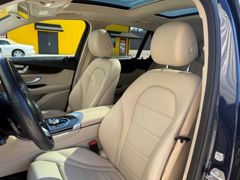 Used 2018 Mercedes-Benz GLC 300 4MATIC image 12