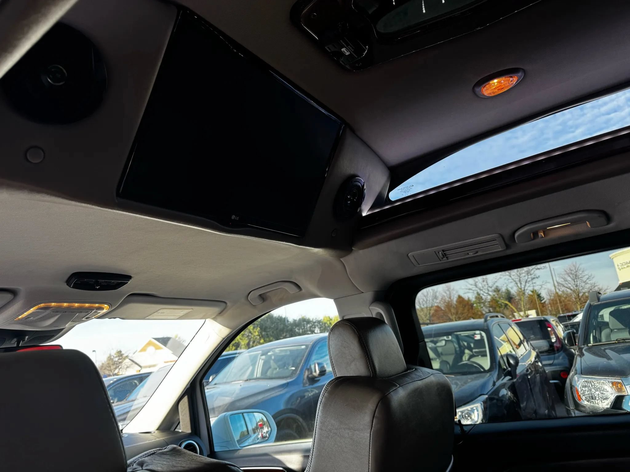 Used 2017 Mercedes-Benz Metris Passenger image 80