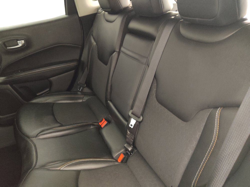Used 2019 Jeep Compass Latitude w/ Popular Equipment Group FWD image 17