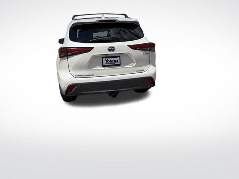 Used 2020 Toyota Highlander Limited AWD/4WD image 4