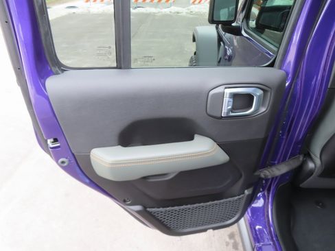 New 2026 Jeep Gladiator Mojave image 25