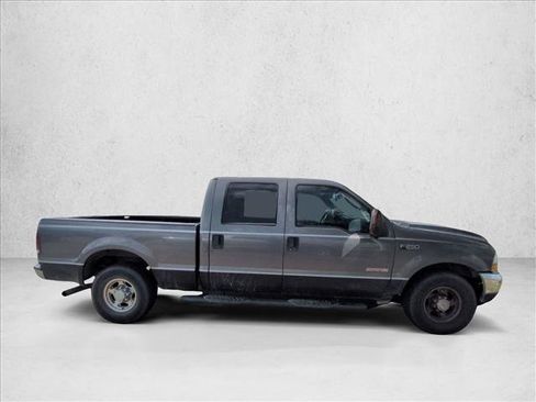 Used 2004 Ford F250 XL RWD image 4