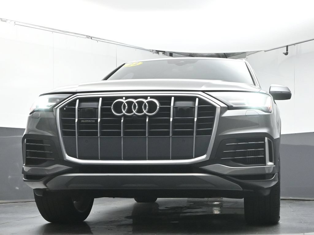 Used 2022 Audi Q7 3.0T Premium Plus w/ Premium Plus Package AWD/4WD image 35