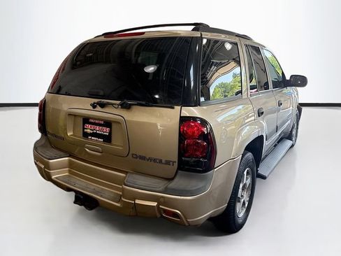 Used 2004 Chevrolet TrailBlazer LS w/ LS Preferred Equipment Group AWD/4WD image 3