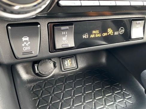 Used 2024 Toyota RAV4 XLE w/ Convenience Package AWD/4WD image 21