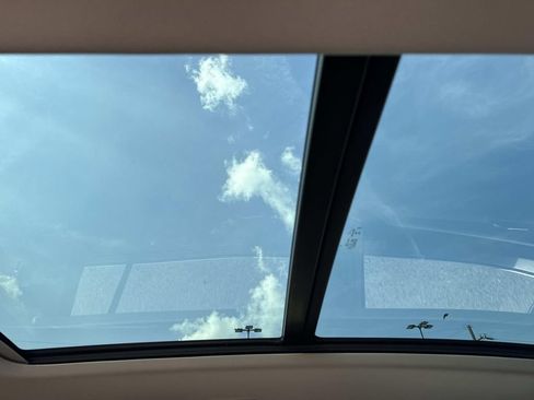 Used 2022 Volkswagen Atlas SEL image 11