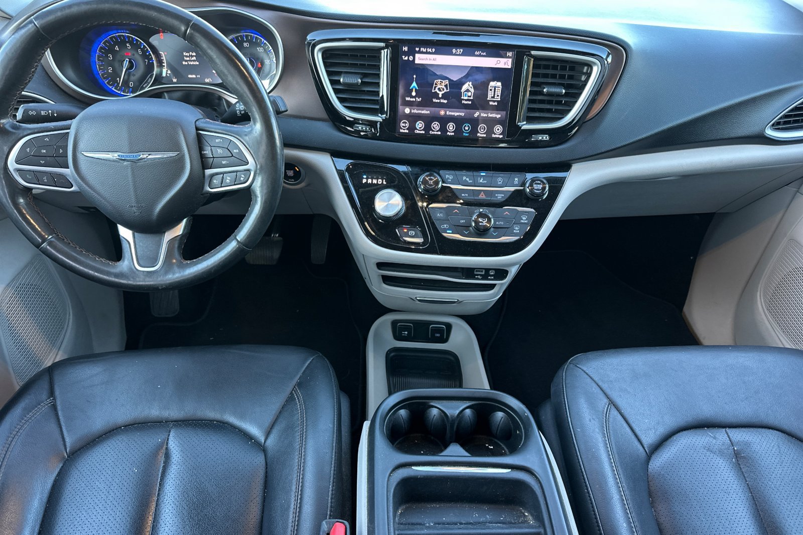 Used 2019 Chrysler Pacifica Touring-L w/ Advanced Safetytec Group FWD image 15