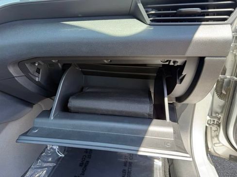 Used 2024 Nissan Altima 2.5 SV FWD image 28
