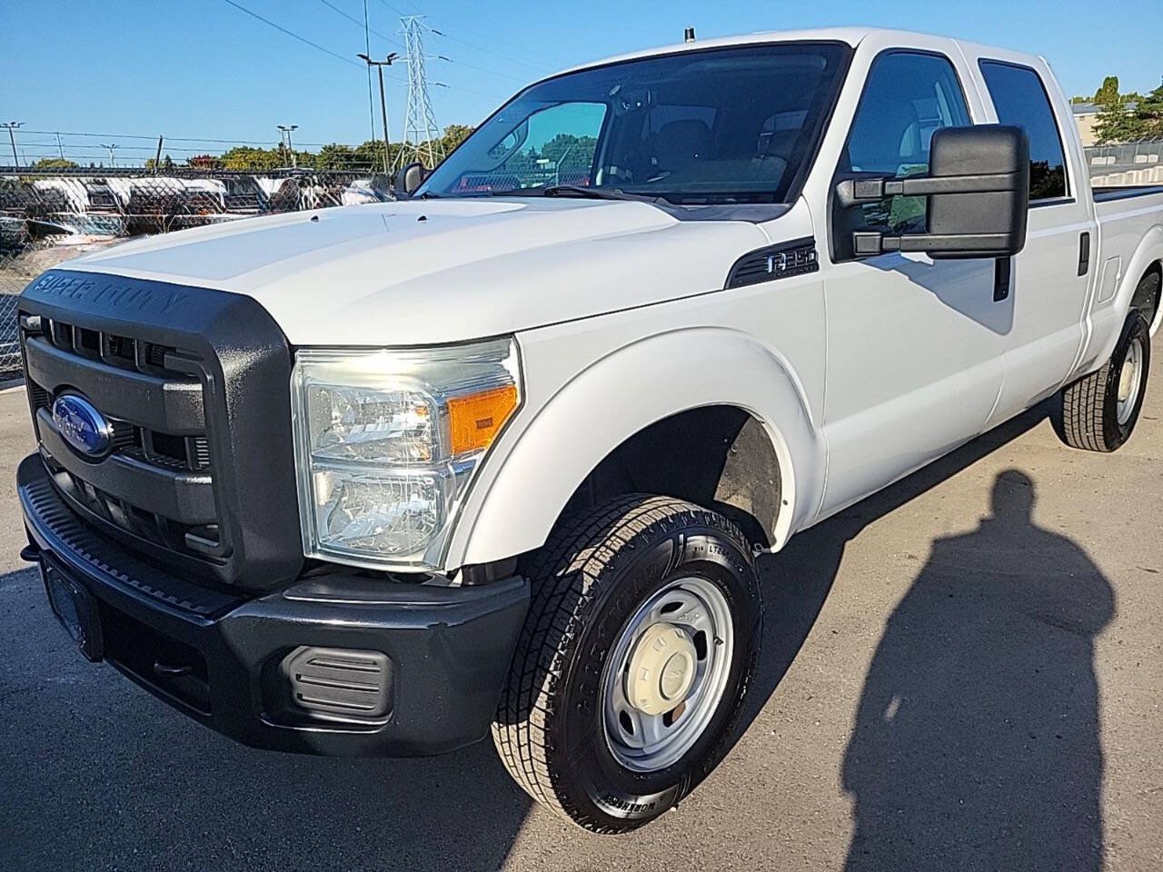 Used 2015 Ford F250 XL w/ Camper Package AWD/4WD image 1