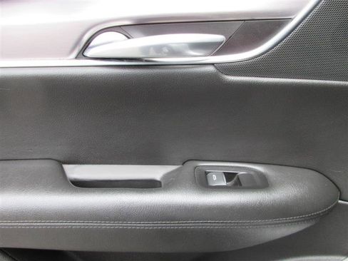 Used 2019 Cadillac XT5 Premium Luxury image 24