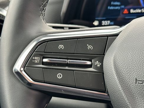 Used 2026 Chevrolet Equinox LT w/ Convenience Package II image 35