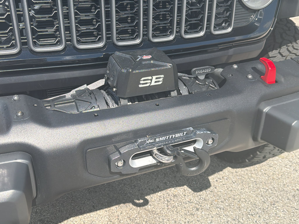 Used 2025 Jeep Wrangler Unlimited Rubicon AWD/4WD image 10
