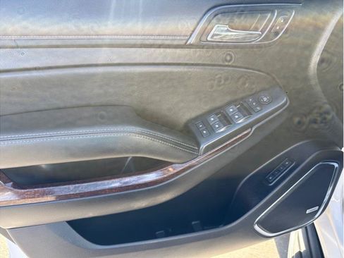 Used 2019 GMC Yukon XL SLT AWD/4WD image 23