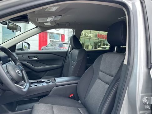 Certified 2024 Nissan Rogue SV AWD/4WD image 10