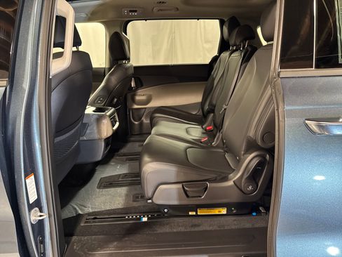 New 2026 Kia Carnival SX image 5