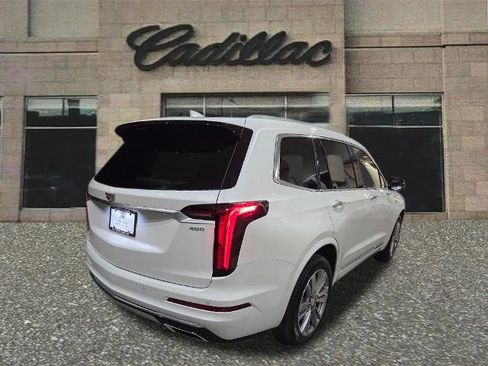 Used 2024 Cadillac XT6 Premium Luxury w/ Technology Package image 5
