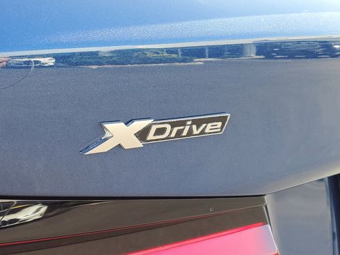 Used 2023 BMW M550i xDrive image 3