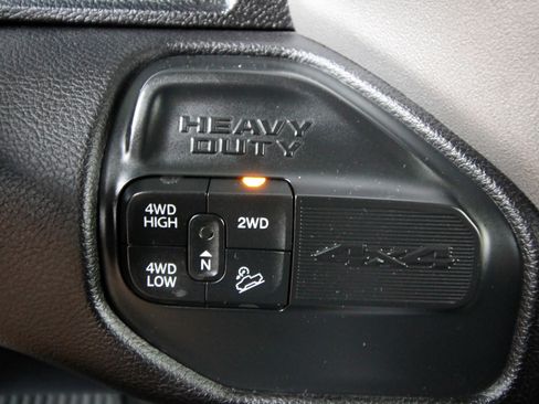 Used 2021 RAM 2500 Laramie w/ Night Edition image 36