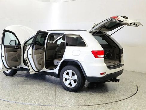 Used 2013 Jeep Grand Cherokee Laredo AWD/4WD image 11