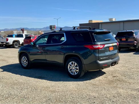Used 2018 Chevrolet Traverse LT image 3