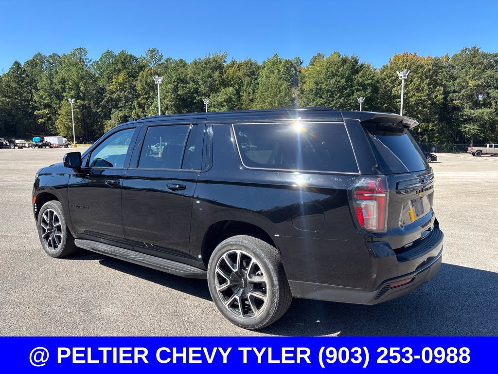 Used 2024 Chevrolet Suburban RST w/ Luxury Package AWD/4WD image 5