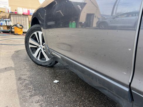 Used 2019 Subaru Outback 2.5i Limited AWD/4WD image 31