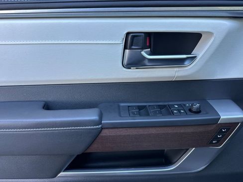 Used 2025 Toyota Sequoia Capstone image 11