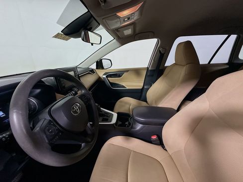 Used 2019 Toyota RAV4 LE w/ All Weather Liner Package AWD/4WD image 20