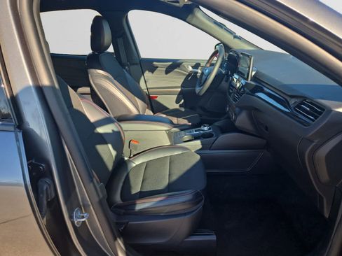 Used 2025 Ford Escape ST-Line image 15