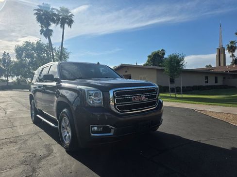 Used 2015 GMC Yukon SLT w/ HD Trailering Package image 1