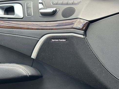 Used 2016 Mercedes-Benz SL 550 image 15