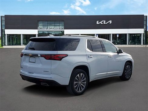 Used 2022 Chevrolet Traverse Premier image 4