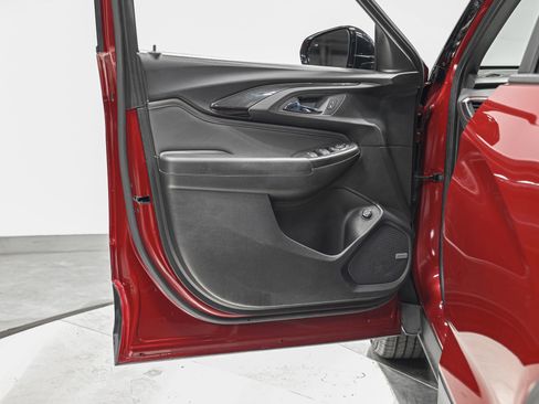 Used 2023 Chevrolet TrailBlazer RS w/ Sun and Liftgate Package FWD image 12