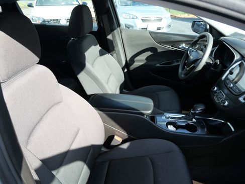 Used 2022 Chevrolet Malibu LT image 32