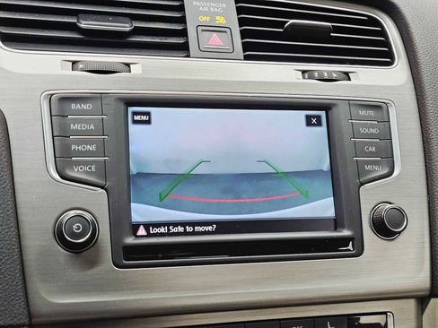 Used 2017 Volkswagen Golf Wolfsburg Edition image 15