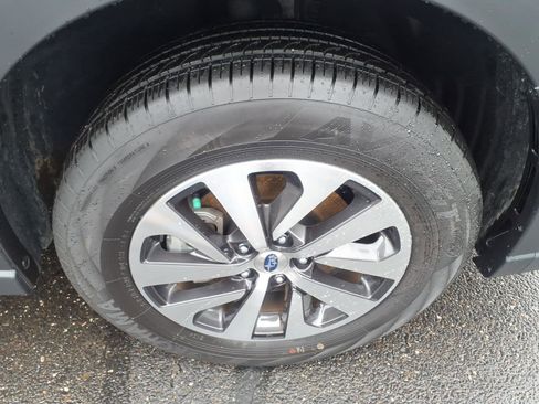 Certified 2025 Subaru Outback Premium AWD/4WD image 12