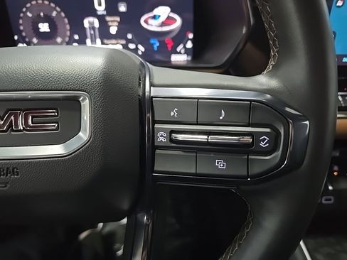 Used 2024 GMC Canyon AT4 image 23