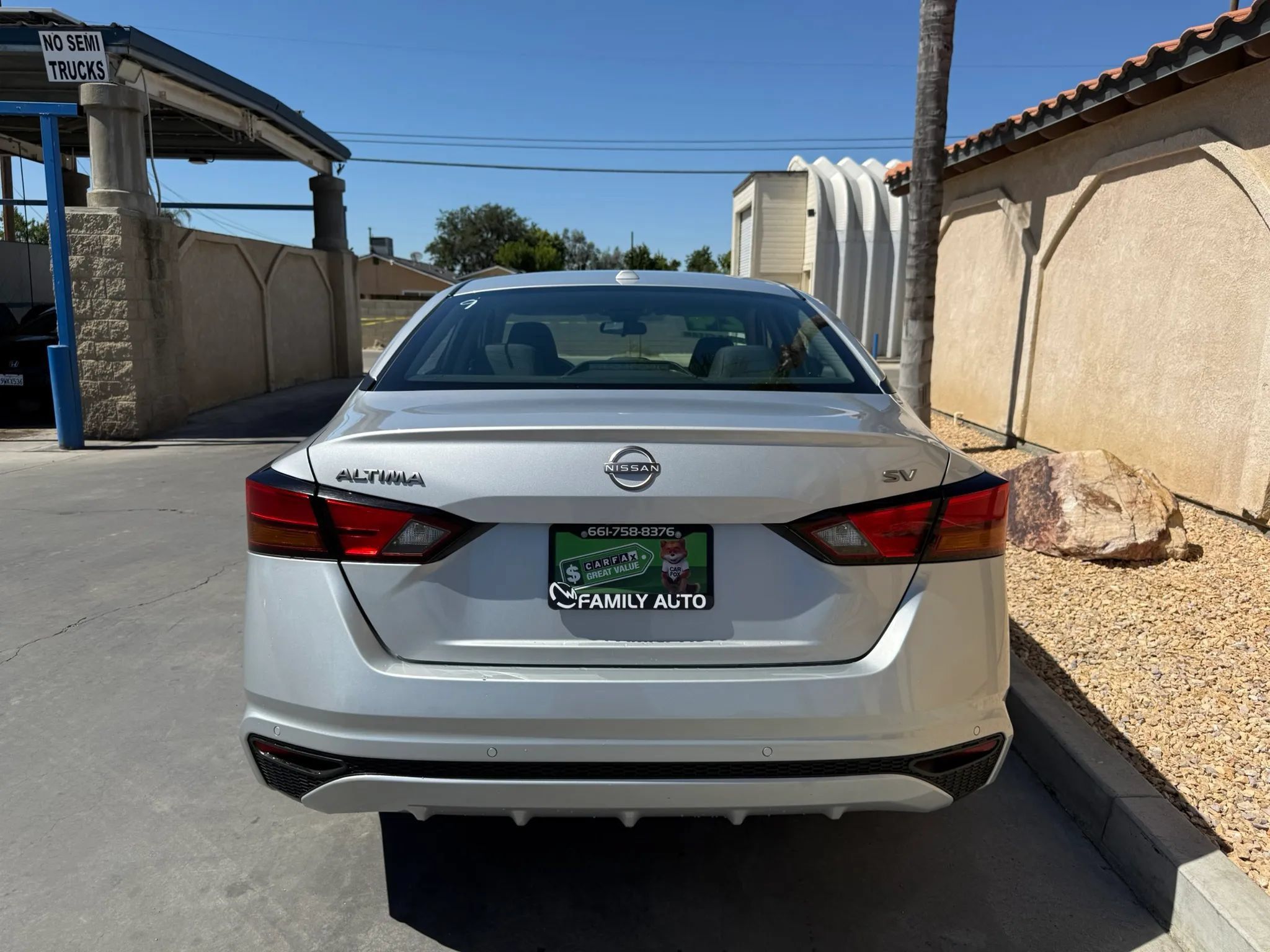Used 2024 Nissan Altima 2.5 SV FWD image 5